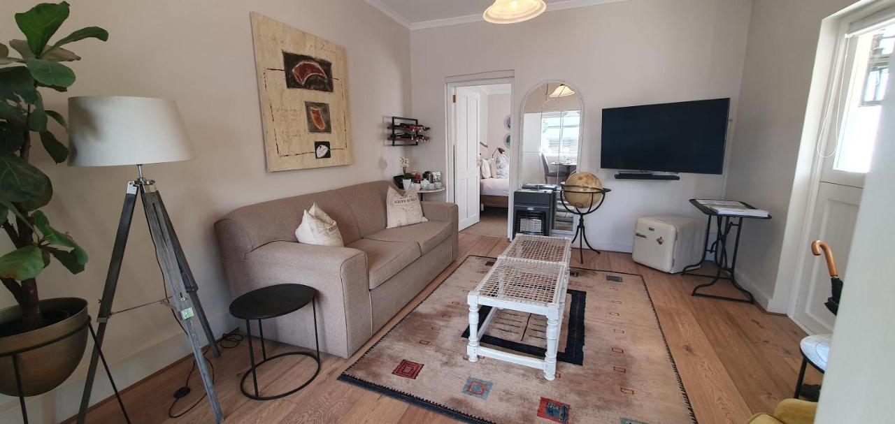 Petit Ermitage Bed & Breakfast Franschhoek Dış mekan fotoğraf
